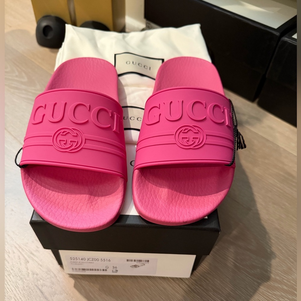 Gucci Fuchsia Slide Sandals